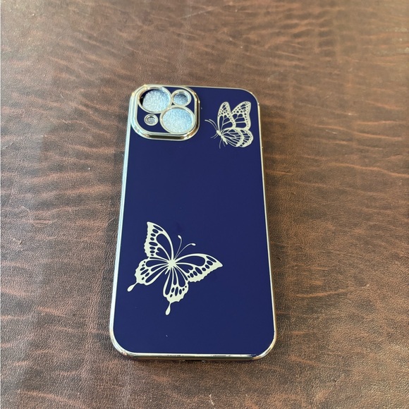 Chic Royal Purple with Gold Butterfly iPhone 15 Case - Picture 8 of 11